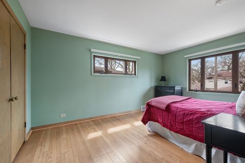 Tiny photo for 1104 S ALDINE Avenue, Park Ridge, IL 60068 (MLS # 12618512)