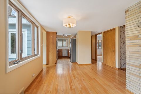 Tiny photo for 1104 S ALDINE Avenue, Park Ridge, IL 60068 (MLS # 12618512)