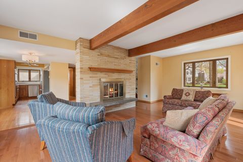 Tiny photo for 1104 S ALDINE Avenue, Park Ridge, IL 60068 (MLS # 12618512)