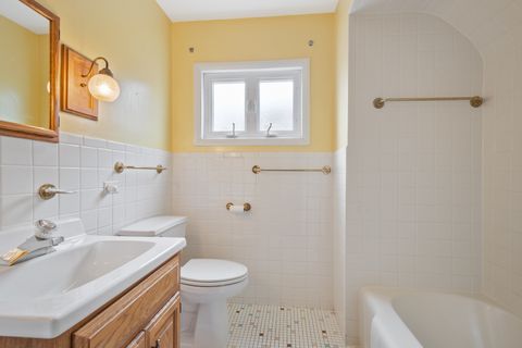 Tiny photo for 1104 S ALDINE Avenue, Park Ridge, IL 60068 (MLS # 12618512)