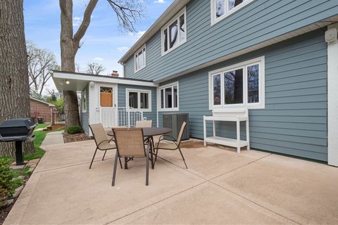 Tiny photo for 1104 S ALDINE Avenue, Park Ridge, IL 60068 (MLS # 12618512)