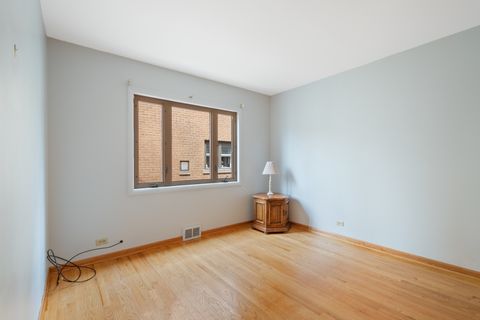 Tiny photo for 1104 S ALDINE Avenue, Park Ridge, IL 60068 (MLS # 12618512)