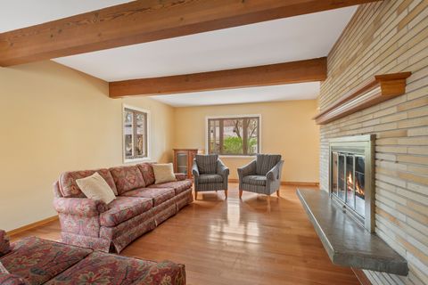 Tiny photo for 1104 S ALDINE Avenue, Park Ridge, IL 60068 (MLS # 12618512)