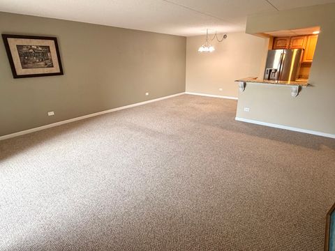 Tiny photo for 1 Bloomingdale Place #100, Bloomingdale, IL 60108 (MLS # 12625957)