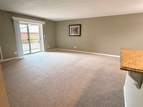 Tiny photo for 1 Bloomingdale Place #100, Bloomingdale, IL 60108 (MLS # 12625957)