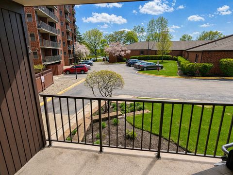Tiny photo for 1 Bloomingdale Place #100, Bloomingdale, IL 60108 (MLS # 12625957)