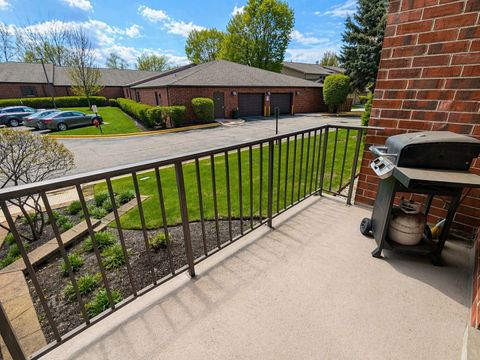 Tiny photo for 1 Bloomingdale Place #100, Bloomingdale, IL 60108 (MLS # 12625957)