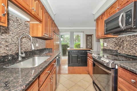 Tiny photo for 1400 N Elmhurst Road #119, Mount Prospect, IL 60056 (MLS # 12794943)