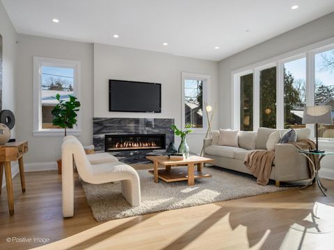 Tiny photo for 1917 Washington Avenue, Wilmette, IL 60091 (MLS # 12530558)