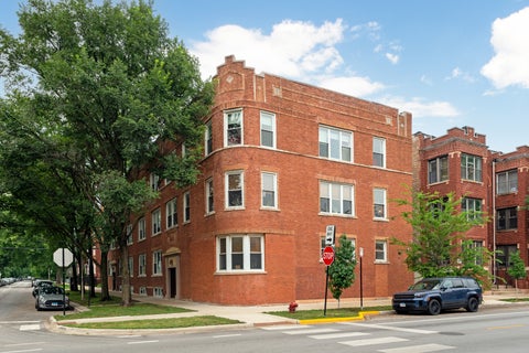 Photo of 2607 N Hamlin Avenue #3, Chicago, IL 60647 (MLS # 12761070)