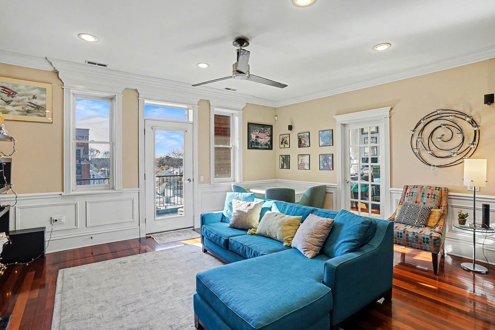 2222 W Belmont Avenue 401