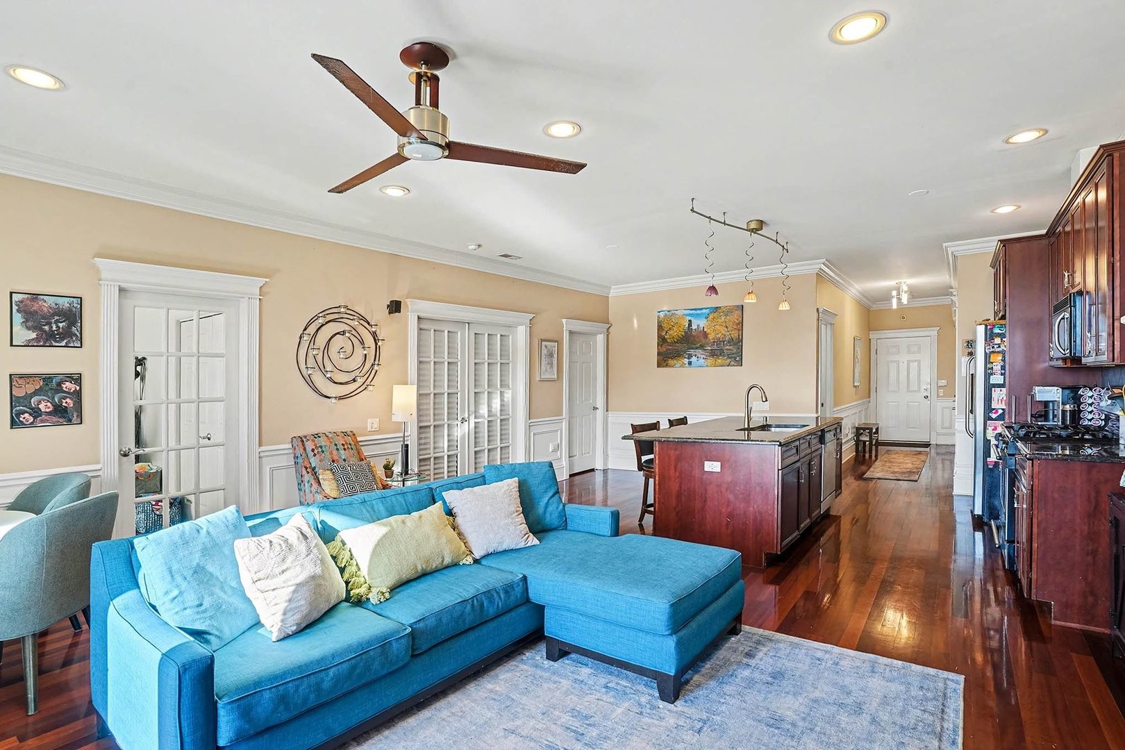 2222 W Belmont Avenue 401