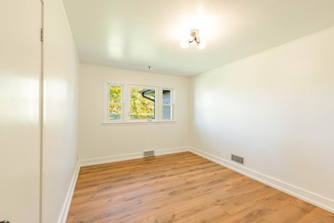 Tiny photo for 2N579 Bloomingdale Road, Glendale Heights, IL 60139 (MLS # 12507172)