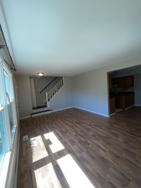 1301 Kingsbury Drive B