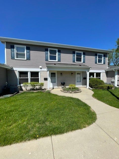 Photo of 1301 Kingsbury Drive #B, Hanover Park, IL 60133 (MLS # 12624713)