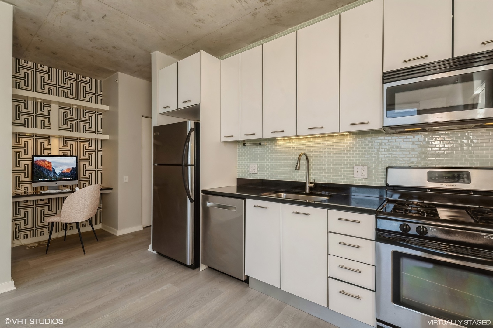 659 W Randolph Street 1411