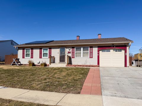 Photo of 290 E Wrightwood Avenue, Glendale Heights, IL 60139 (MLS # 12527813)