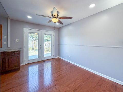 Tiny photo for 290 E Wrightwood Avenue, Glendale Heights, IL 60139 (MLS # 12527813)