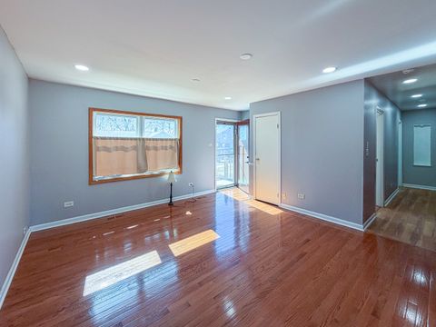 Tiny photo for 290 E Wrightwood Avenue, Glendale Heights, IL 60139 (MLS # 12527813)