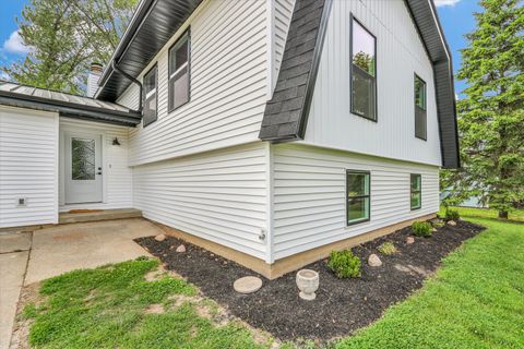 Photo of 1801 Cindy Lynn Street, Urbana, IL 61802 (MLS # 12600766)