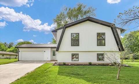 Tiny photo for 1801 Cindy Lynn Street, Urbana, IL 61802 (MLS # 12600766)