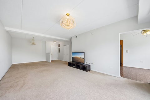 Tiny photo for 190 N Milwaukee Avenue #401, Wheeling, IL 60090 (MLS # 12669651)