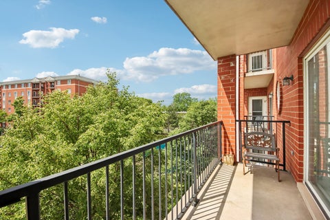 Tiny photo for 190 N Milwaukee Avenue #401, Wheeling, IL 60090 (MLS # 12669651)