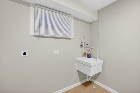 Tiny photo for 525 N Springfield Avenue, Chicago, IL 60624 (MLS # 12548104)