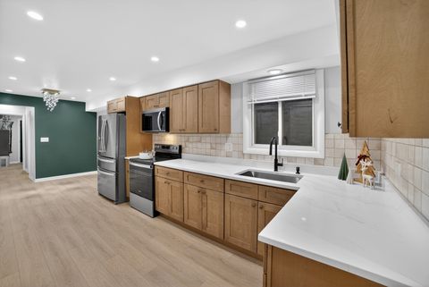 Tiny photo for 525 N Springfield Avenue, Chicago, IL 60624 (MLS # 12548104)