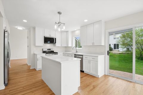 Tiny photo for 5513 Chancery Way, Lake In The Hills, IL 60156 (MLS # 12634357)