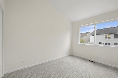 Tiny photo for 5513 Chancery Way, Lake In The Hills, IL 60156 (MLS # 12634357)