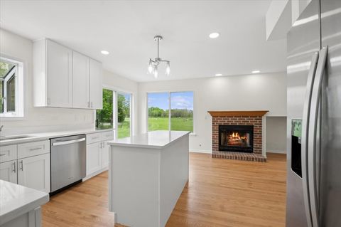 Tiny photo for 5513 Chancery Way, Lake In The Hills, IL 60156 (MLS # 12634357)