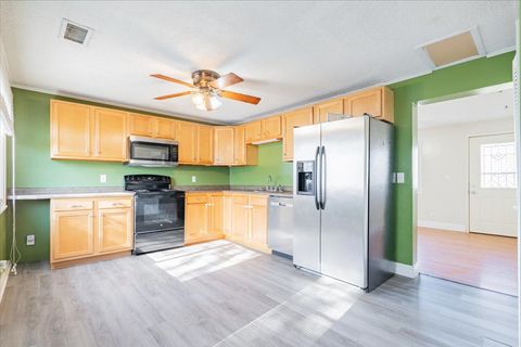 Tiny photo for 706 W Wall Street, Lexington, IL 61753 (MLS # 12510254)