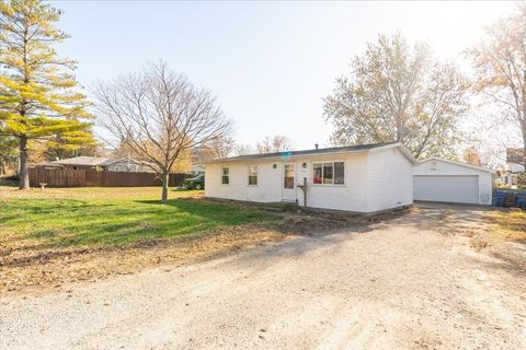 Photo of 706 W Wall Street, Lexington, IL 61753 (MLS # 12510254)