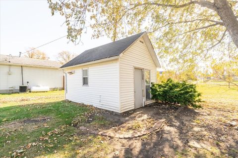 Tiny photo for 706 W Wall Street, Lexington, IL 61753 (MLS # 12510254)