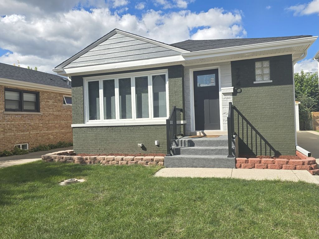 Photo for 7740 W Norwood Street, Chicago, IL 60631 (MLS # 12471530)