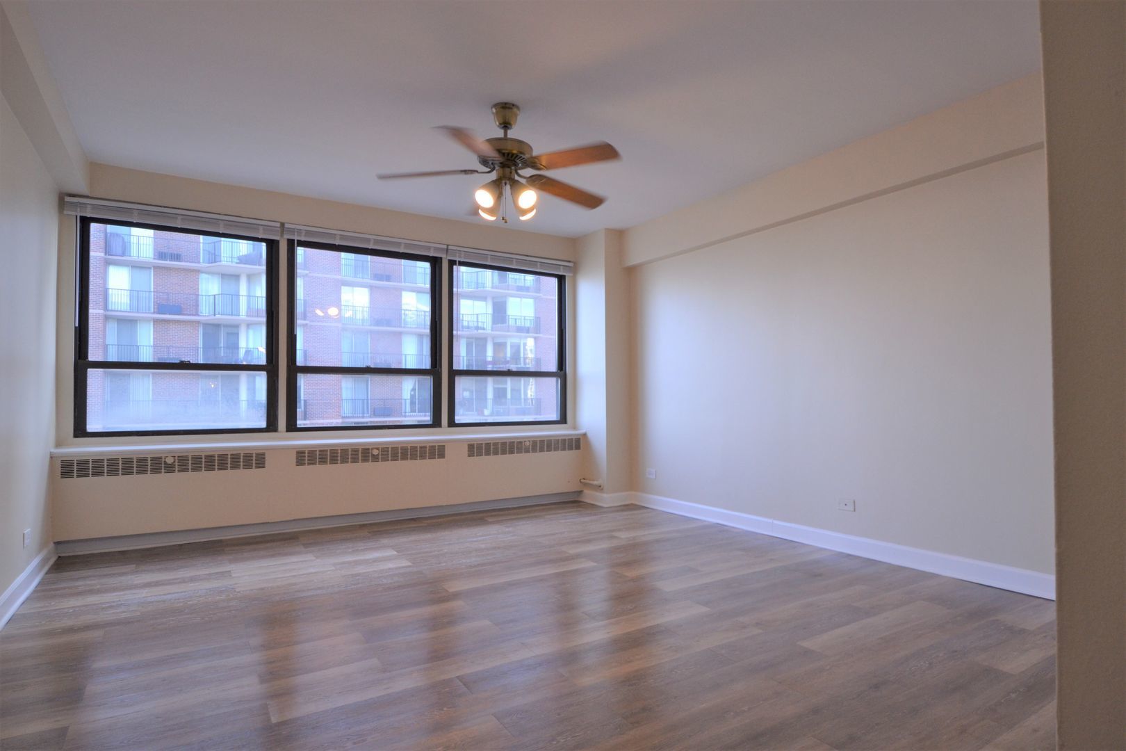 4180 N Marine Drive 1405