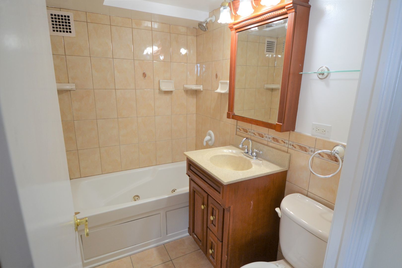 4180 N Marine Drive 1405