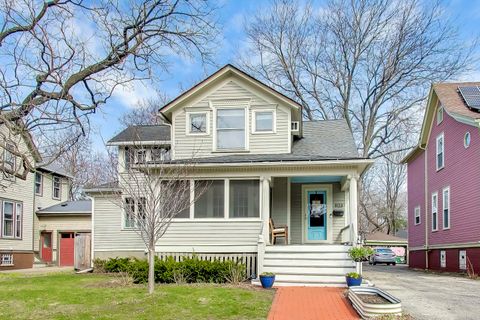 Tiny photo for 1123 Main Street, Evanston, IL 60202 (MLS # 12600959)