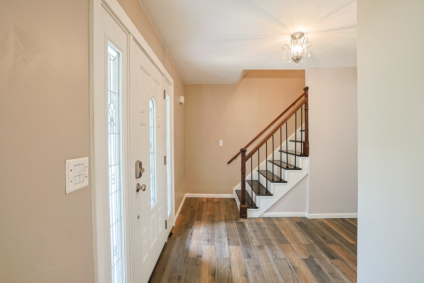 1410 HUNTINGTON Drive