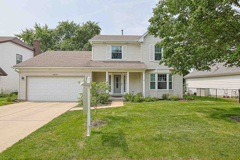 Photo of 1410 HUNTINGTON Drive, Mundelein, IL 60060 (MLS # 12720951)