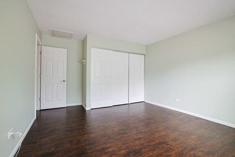 Tiny photo for 1410 HUNTINGTON Drive, Mundelein, IL 60060 (MLS # 12720951)