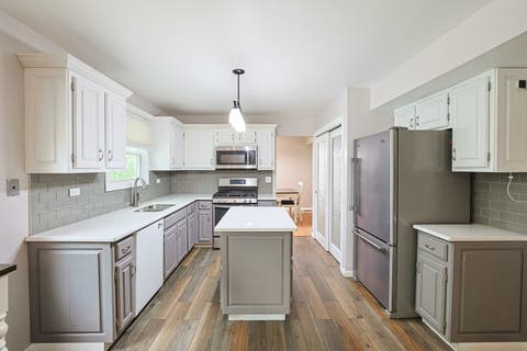 Tiny photo for 1410 HUNTINGTON Drive, Mundelein, IL 60060 (MLS # 12720951)