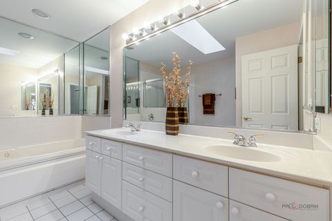 Tiny photo for 20 Ashford Court, Lincolnshire, IL 60069 (MLS # 12614710)