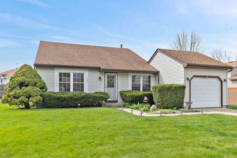 Photo of 313 N Huntington Drive, McHenry, IL 60050 (MLS # 12619208)