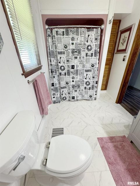 Tiny photo for 16488 Route 37, Johnston City, IL 62951 (MLS # QC4265900)