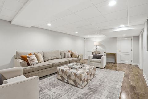 Tiny photo for 1877 Banbury Road, Inverness, IL 60067 (MLS # 12613935)