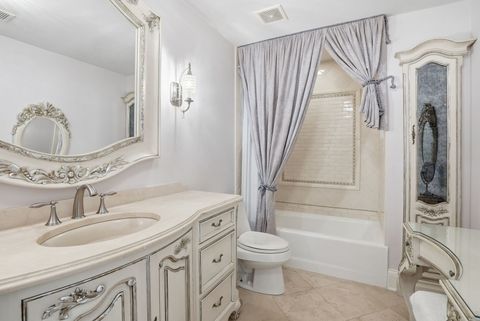 Tiny photo for 1877 Banbury Road, Inverness, IL 60067 (MLS # 12613935)