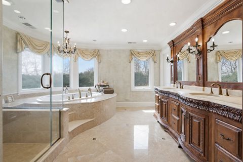 Tiny photo for 1877 Banbury Road, Inverness, IL 60067 (MLS # 12613935)