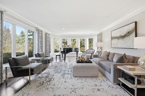 Tiny photo for 1877 Banbury Road, Inverness, IL 60067 (MLS # 12613935)